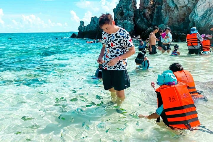 phuket-khai-islands-one-day-speedboat-snorkel-trip photo 4