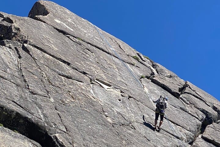Beginner Rock Climbing Course in Bear Valley — Learn Outdoor Climbing in the Sierra
