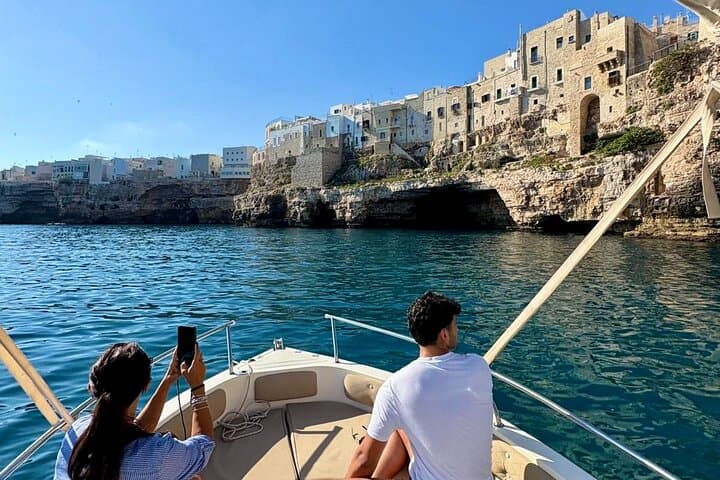 Private Boat Tour in Polignano: Caves, Swimming & Aperitif