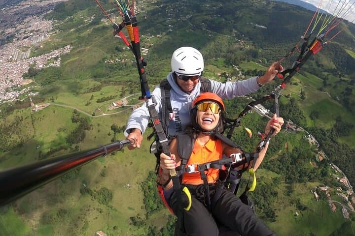 Paragliding Over Medellín: Tandem Flight with Photos & Video