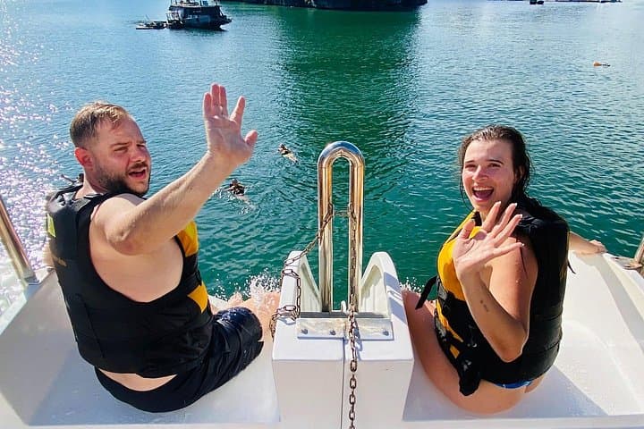 Luxury Day Cruise from Hanoi to Cat Ba Island & Lan Ha Bay photo 3