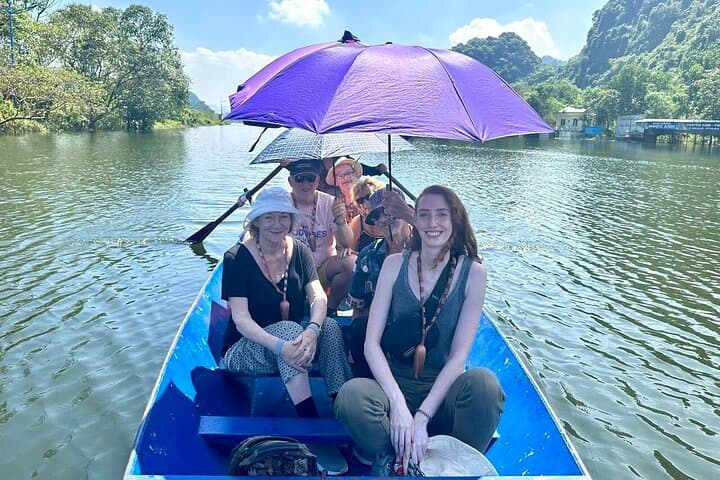Cruise the Yen Stream to Perfume Pagoda: A Day Trip from Hanoi photo 2