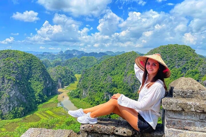 Ninh Binh Day Trip from Hanoi: Mua Cave Views, Tam Coc Boat & Bich Dong Pagoda photo 4