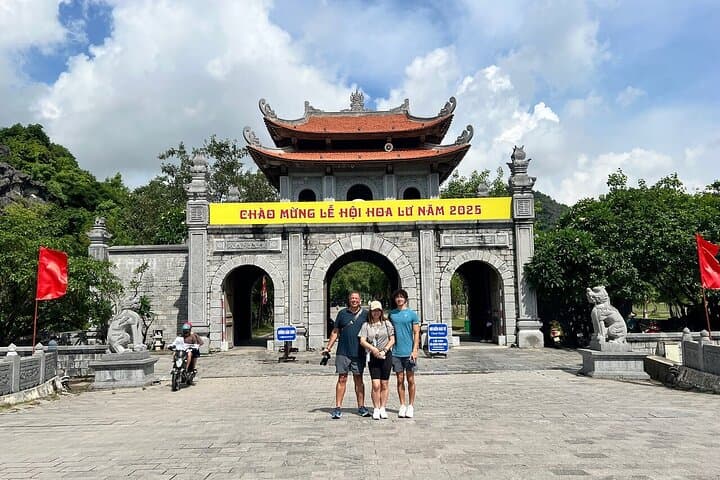 Ninh Binh Day Trip from Hanoi: Mua Cave Views, Tam Coc Boat & Bich Dong Pagoda photo 2