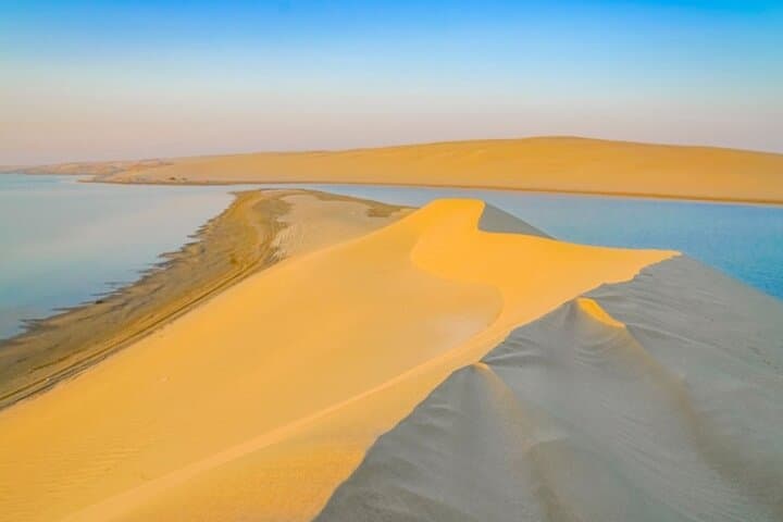 Qatar Desert Safari: Dune Bashing, Sandboarding & Inland Sea Tour photo 4