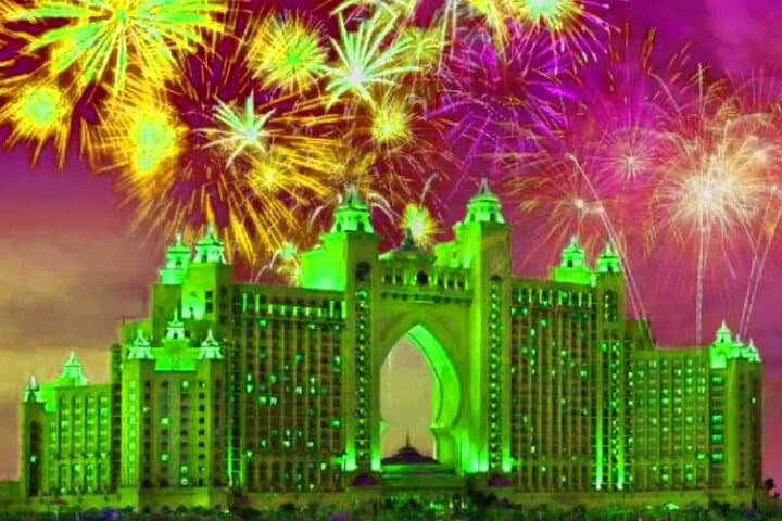 New Year's Eve Dubai Marina Luxury Dinner Cruise 2025 — Fireworks & Live Shows