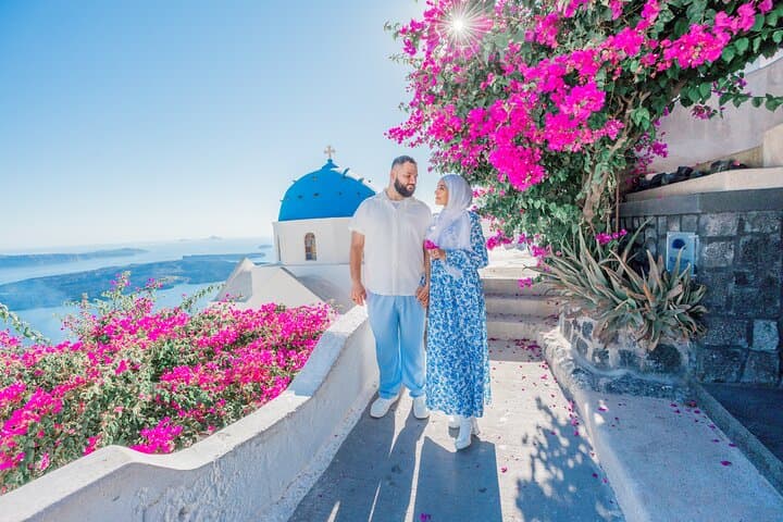 Couple Photoshoot in Santorini — Imerovigli Sunset Portrait Session photo 2
