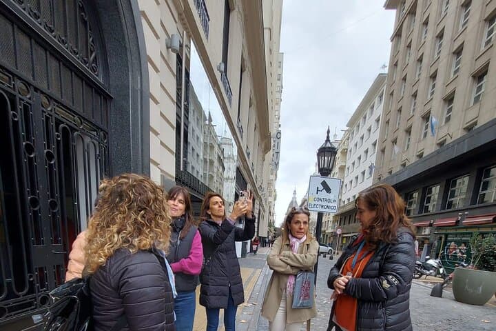 Private Classic 4-Hour Buenos Aires City Tour — Historical Sites & Local Stories photo 3