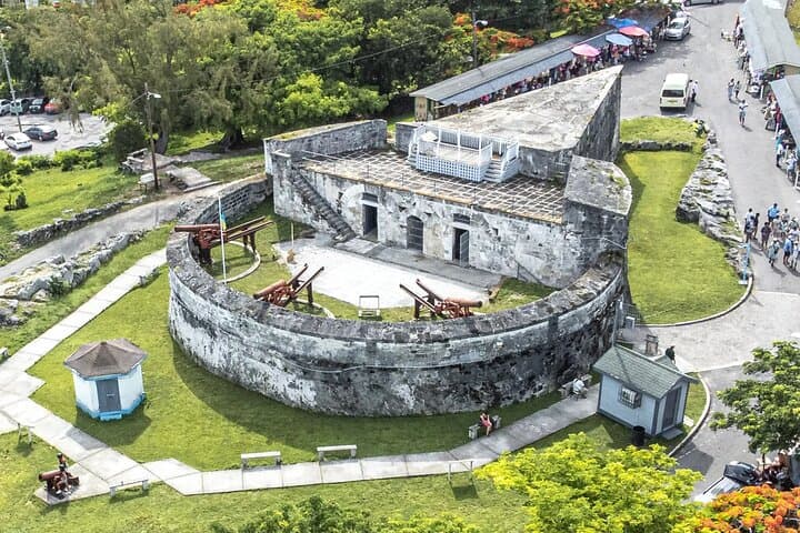 Nassau Express: Private Forts, Parliament & Coastal Caves Tour photo 4