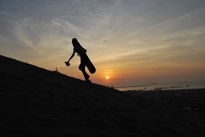 Sandboarding Salaverry: Dune Surfing Near Trujillo with Ocean Views photo 4