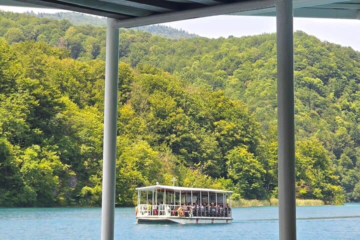 Private Full-Day Plitvice Lakes Tour: Walkways, Waterfalls & Boat Ride photo 3
