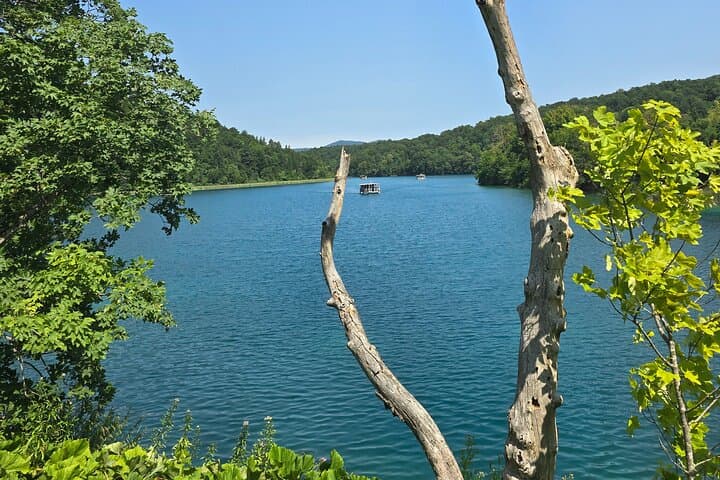 Private Full-Day Plitvice Lakes Tour: Walkways, Waterfalls & Boat Ride photo 4
