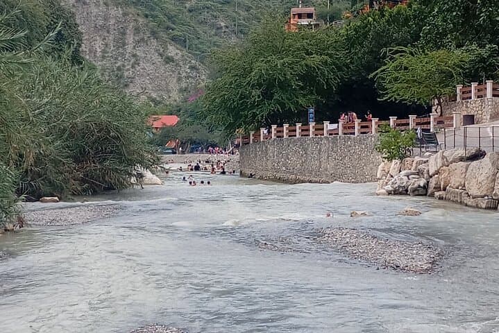 Private Transfer to Grutas de Tolantongo: Day Trip from Mexico City
