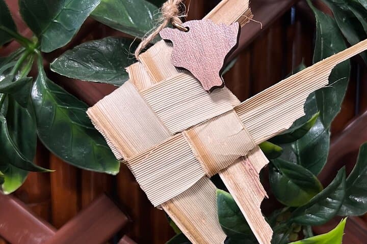 Lau Niu Christmas Ornament Workshop — Coconut Leaf Weaving in Kailua-Kona
