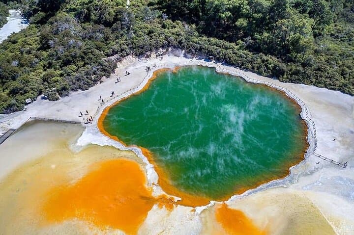 Middle Earth Meets Rotorua: 2-Day Geothermal & Māori Cultural Escape photo 3