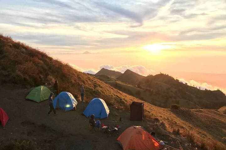 Crater Rim Senaru: A 2-Day Moderate Trek to Rinjani’s Samalas Rim photo 4