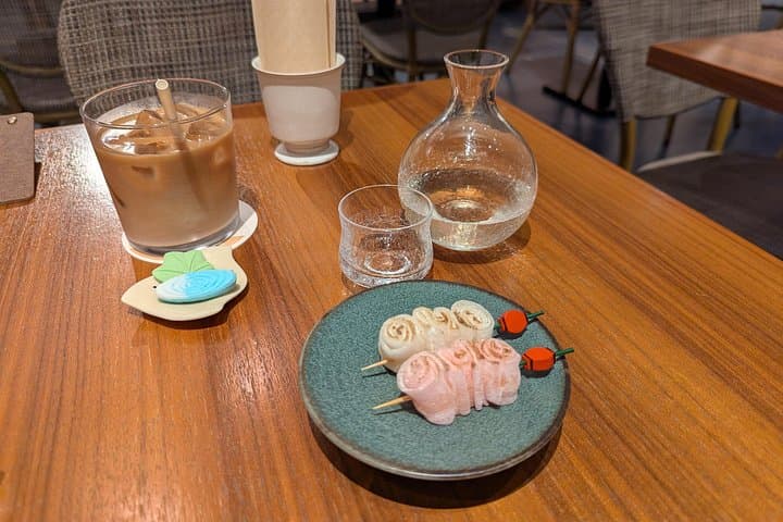 Tipsy Kyoto Night Tour: Lantern-Lit Alleys & Local Izakaya Crawl photo 3