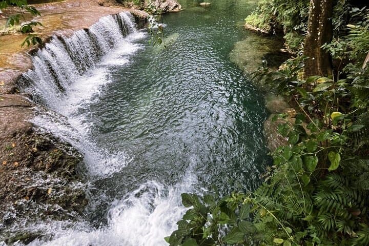 Efate Round Island Day Trip — Blue Lagoon, Hot Rock Lunch & Hot Springs from Port Vila