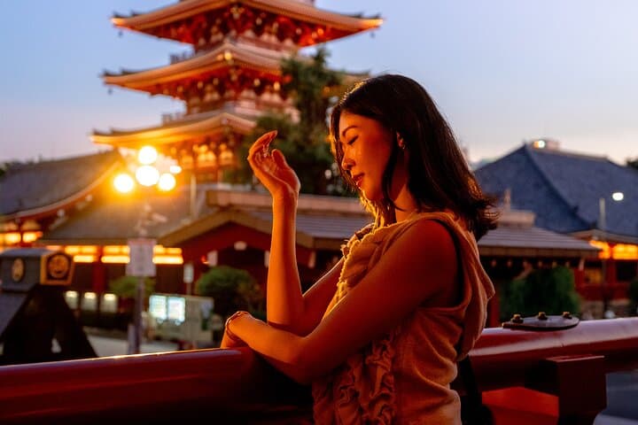 Tokyo Cinematic Photo and Video Adventure — 1-Hour Asakusa Film & Photo Tour