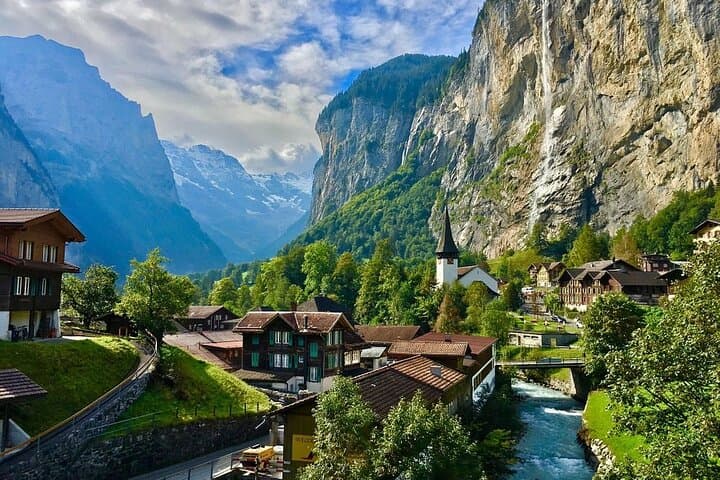 Basel to Lauterbrunnen & St. Beatus Caves: Swiss Alps Day Tour