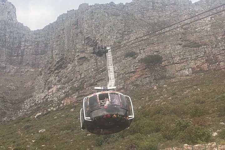 2-Day Cape Town Highlights Private Tour: Table Mountain, Cape Peninsula & Robben Island