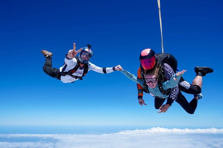 Skydiving Over Chongqing: Tandem Freefall with Photos & Video photo 2