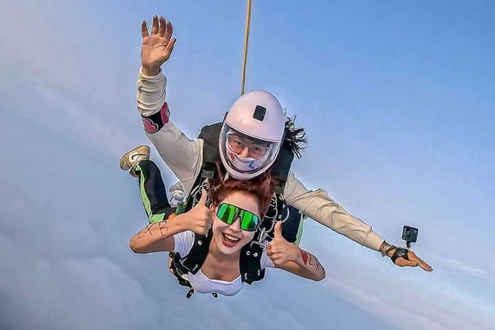 Skydiving Over Chongqing: Tandem Freefall with Photos & Video photo 5