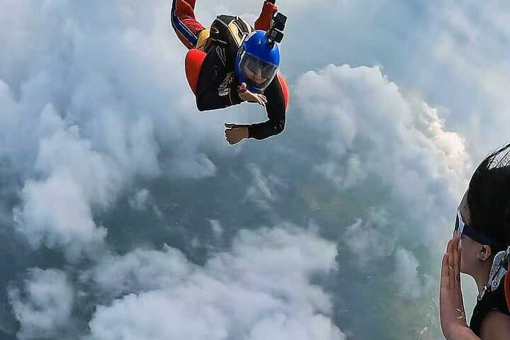 Skydiving Over Chongqing: Tandem Freefall with Photos & Video photo 6