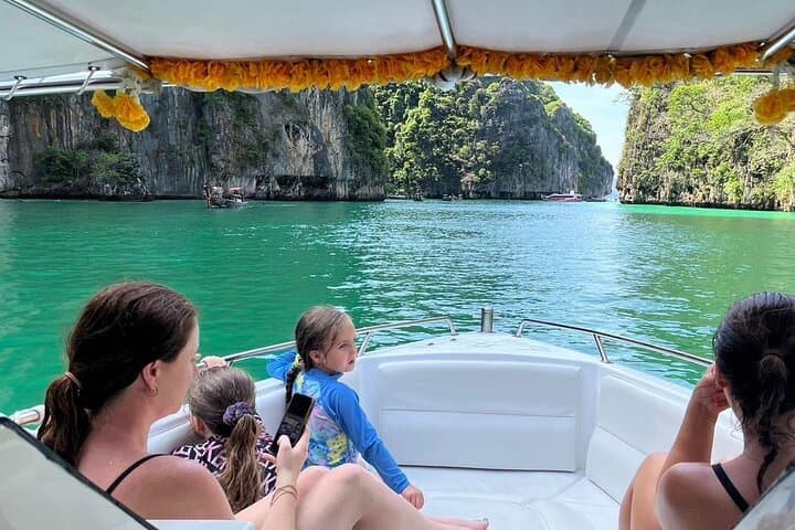 Phi Phi Sunrise Private Speedboat Tour to Maya Bay & Koh Khai photo 3