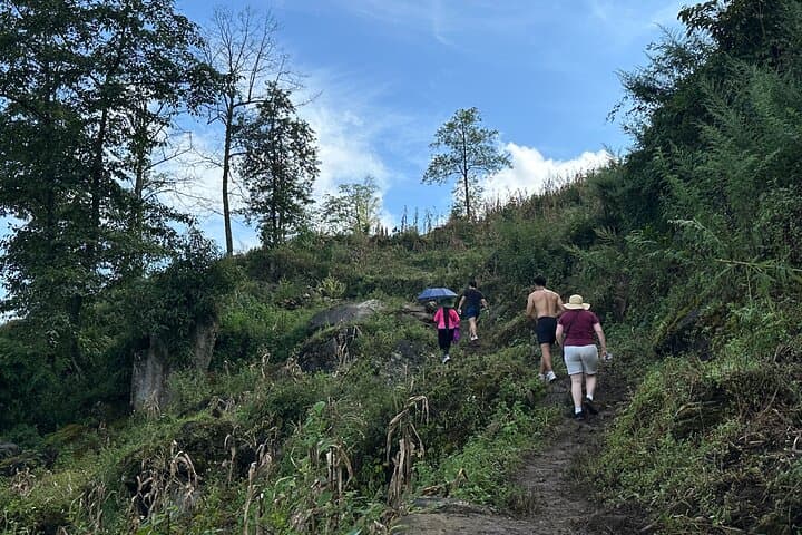 Sapa Day Trek: Sa Seng to Hang Da and Hau Thao Villages photo 6