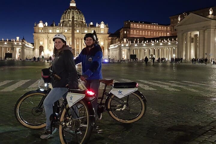 Rome by Night E-Bike Tour with Pizza Option — Sunset Sights & Easy Riding