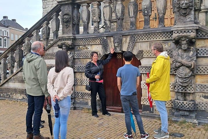 Gouda Private Bike Adventure: Cheese Tasting, Canals & Countryside Lunch photo 4