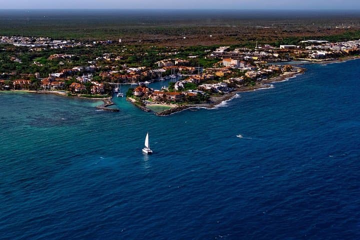 Sail to Inah Reef: Riviera Maya Catamaran Snorkel with Lunch & Open Bar