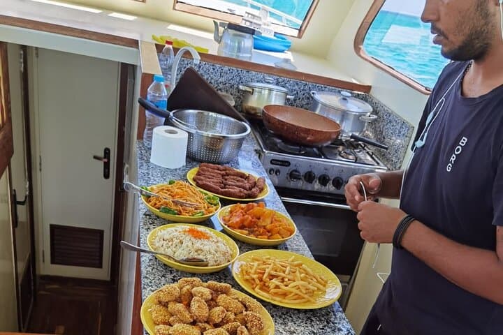 Private Full-Day Hurghada Boat Charter: Snorkel Giftun & Island Lunch photo 5