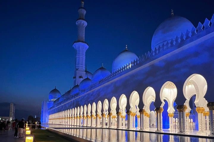 Sunset Visit to Sheikh Zayed Grand Mosque — Abu Dhabi Cultural Tour from Dubai photo 4