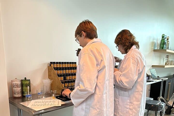 Express Perfume-Making Workshop in Atlanta — Create a 55ml Signature Scent photo 6