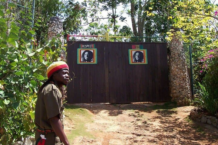Nine Mile Bob Marley Tour from Ocho Rios: Rastafari Culture & Scenic Fern Gully Drive photo 3
