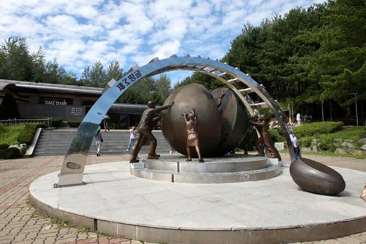 Custom 9-Hour Private Seoul Car & Driver Tour with Hotel Pickup photo 6