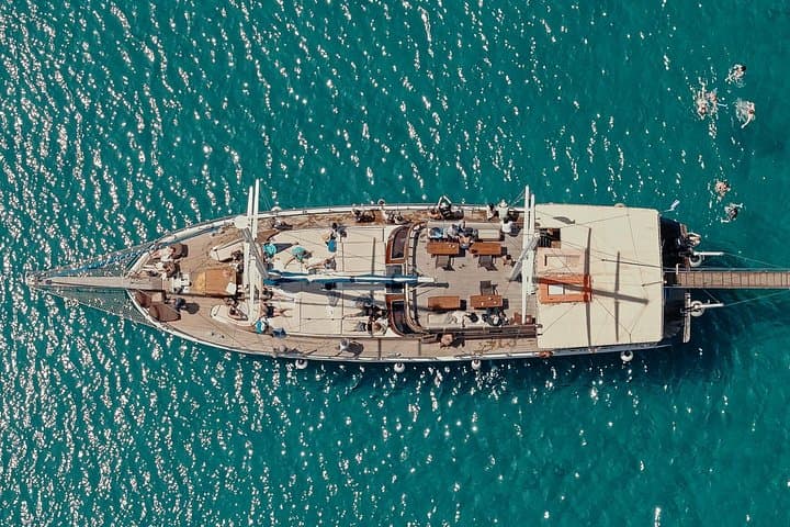 Saronic Islands Day Cruise to Agistri, Moni & Aegina — Lunch & Drinks Included