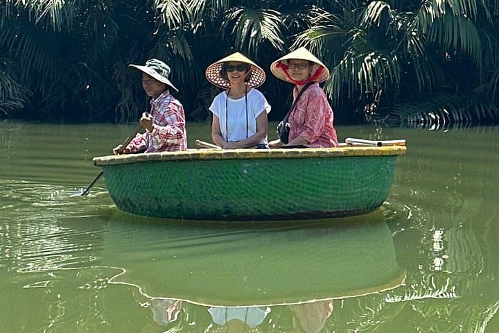 Coconut Basket Boat Tour in Hoi An Cam Thanh Village photo 2