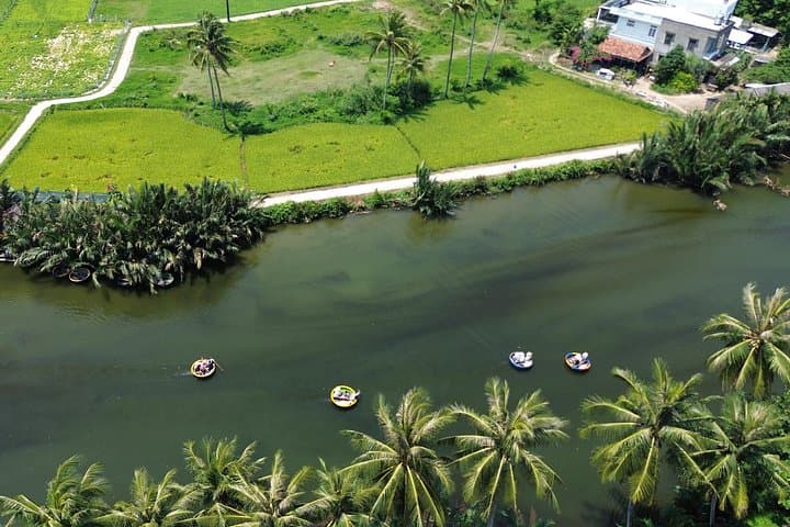 Coconut Basket Boat Tour in Hoi An Cam Thanh Village photo 4