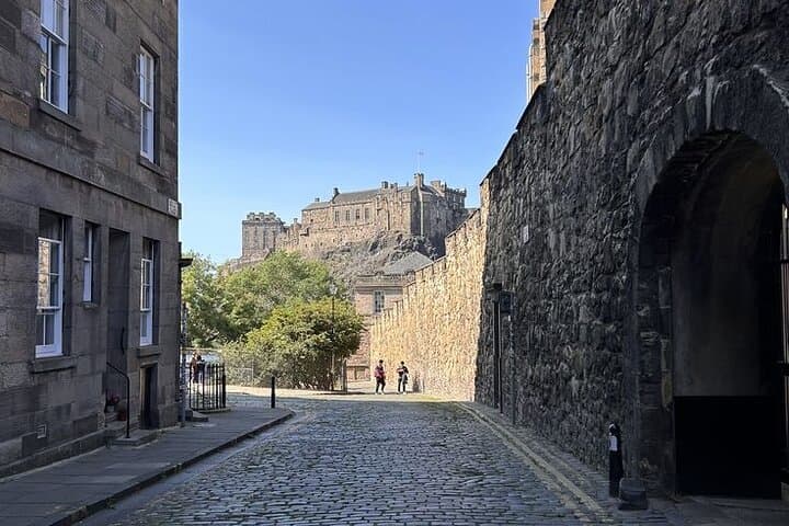 Edinburgh Castle & City Highlights: Full-Day Private Tour (Hotel Pickup) photo 6