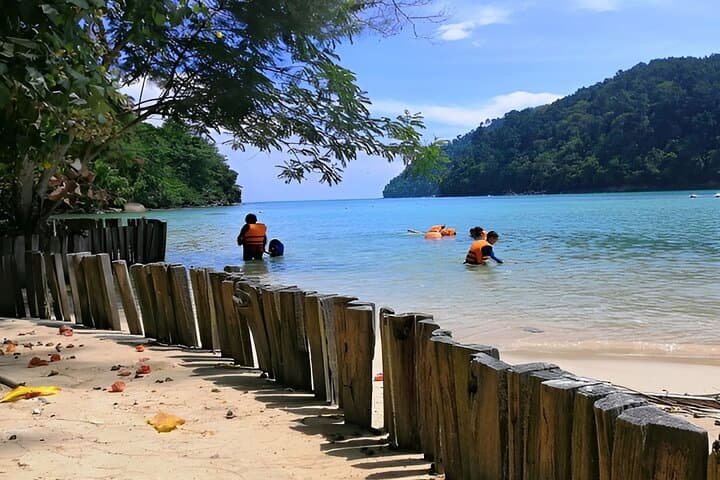 Manukan and Sapi Islands Excursion — Snorkel and Swim from Kota Kinabalu photo 3