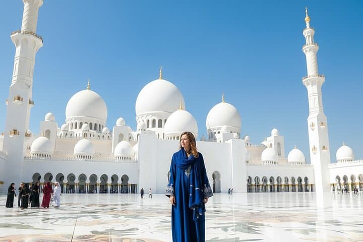 Abu Dhabi Highlights: Sheikh Zayed Mosque, Heritage Village & Corniche