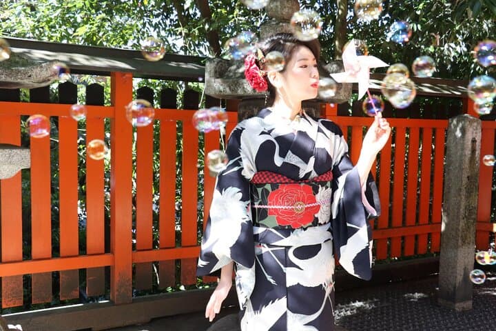 Kyoto Gion Kimono & Yukata Experience for Families at WARGO photo 2