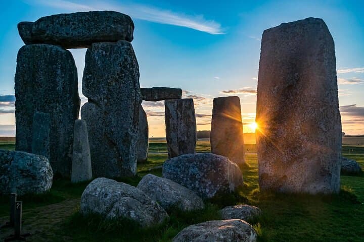 Stonehenge Day Trip from Portland: 6–8 Hour Coach Excursion photo 2