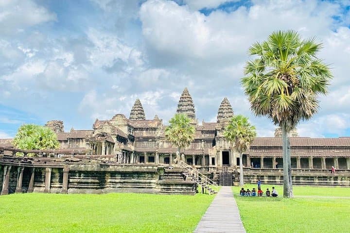 Private Angkor Wat & Lost Temple Jungle Tour — Full-Day Siem Reap Itinerary photo 2