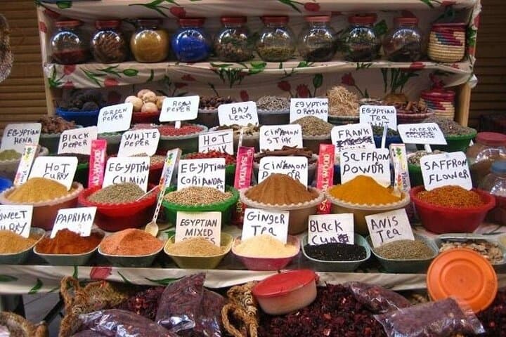 Private Luxor Markets & Workshops Tour: Alabaster, Papyrus & Perfume Shopping photo 6