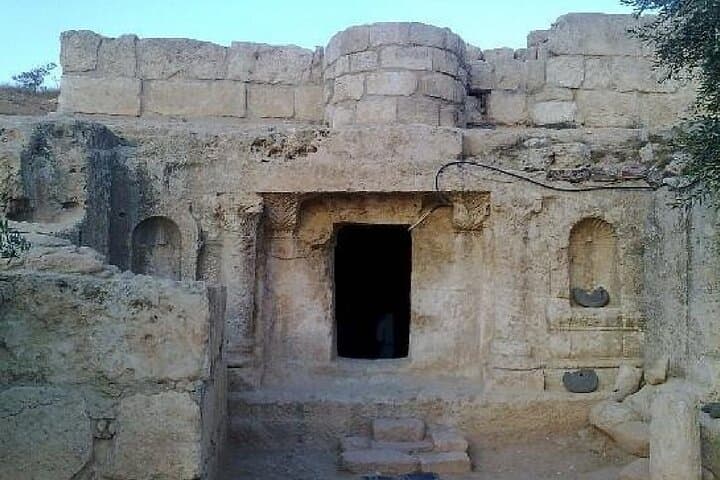 Amman Private Tour: King Abdullah Mosque & Seven Sleepers Cave Half-Day Experience photo 5