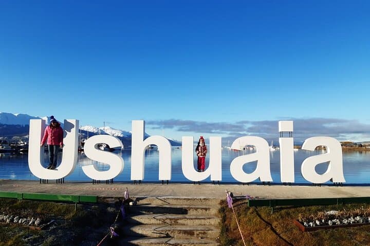 Ushuaia Shore Tour: Empanadas, Wine & Beagle Channel Viewpoints photo 2